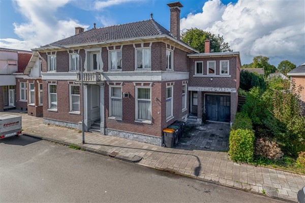 Te koop: Karaktervol woonhuis gelegen aan het Oosterdiep !